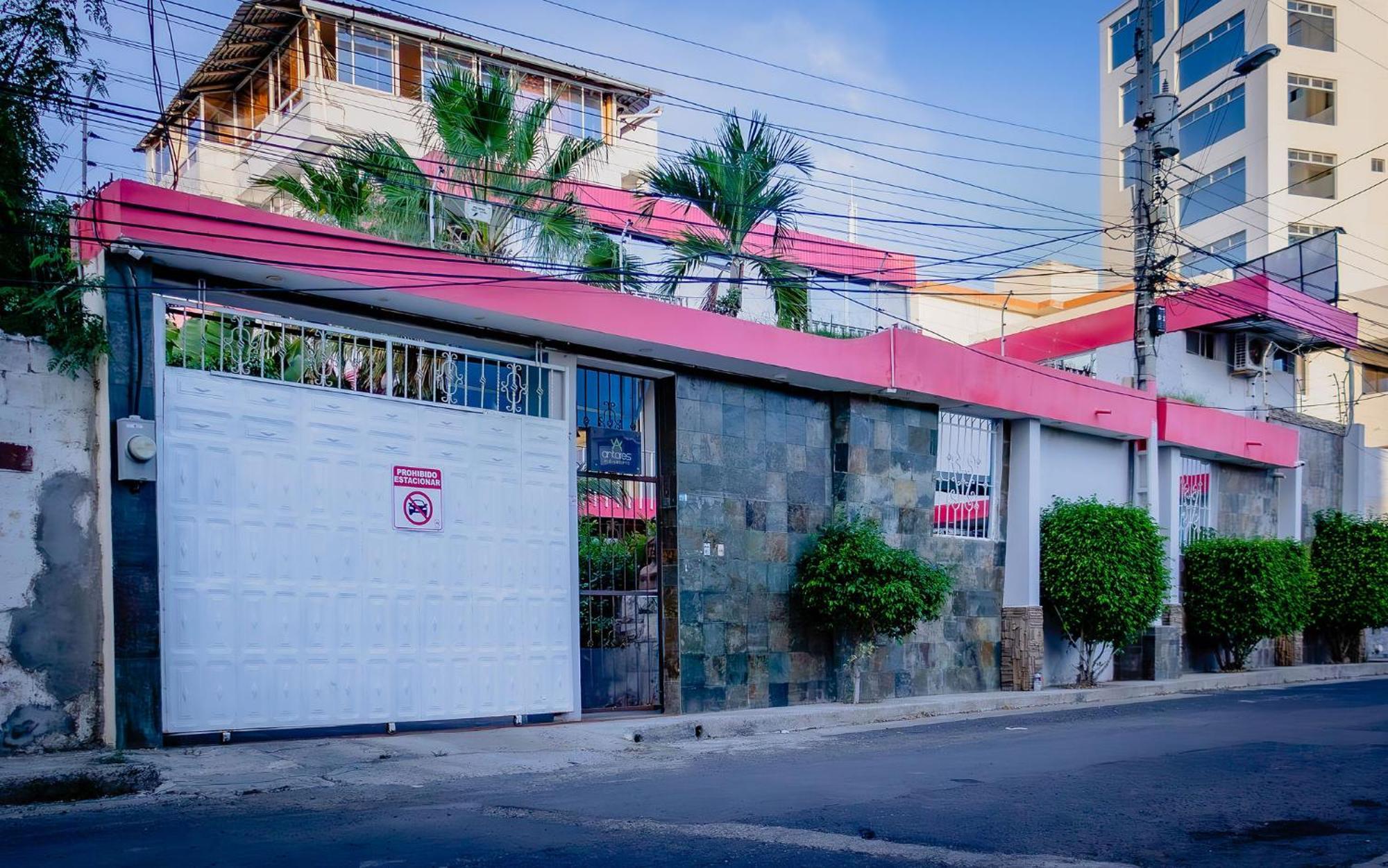Hostal Antares Manta Kültér fotó