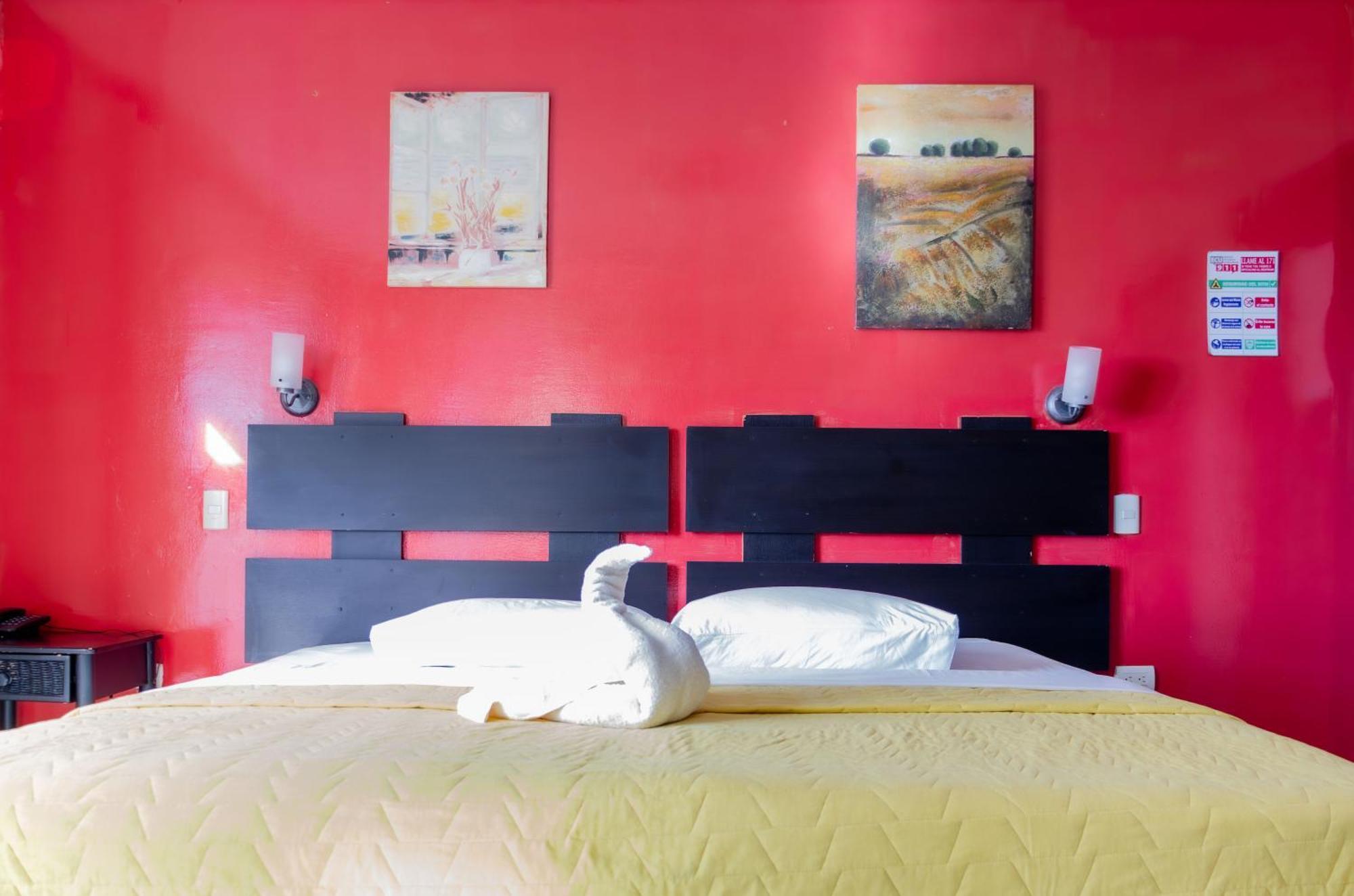 Hostal Antares Manta Kültér fotó