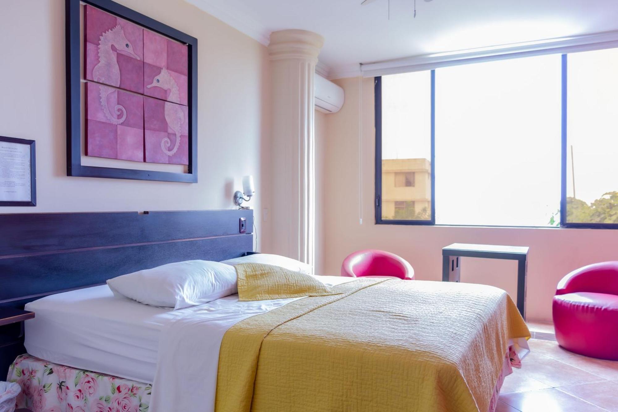 Hostal Antares Manta Kültér fotó