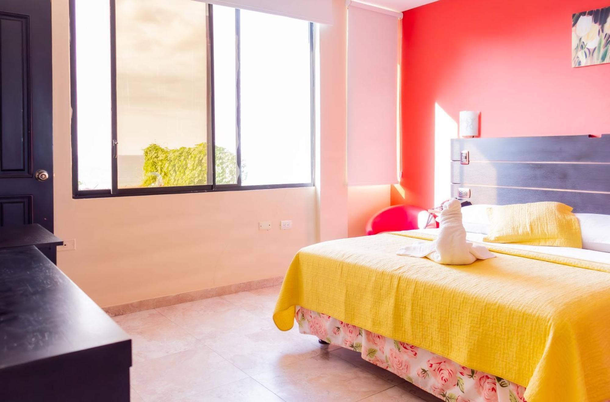 Hostal Antares Manta Kültér fotó