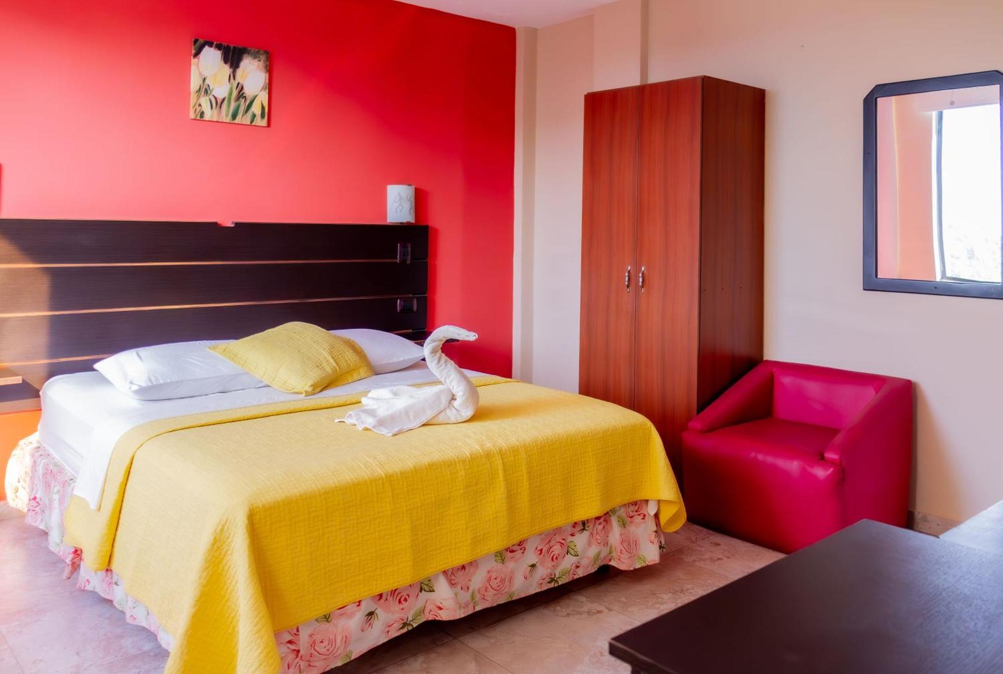 Hostal Antares Manta Kültér fotó