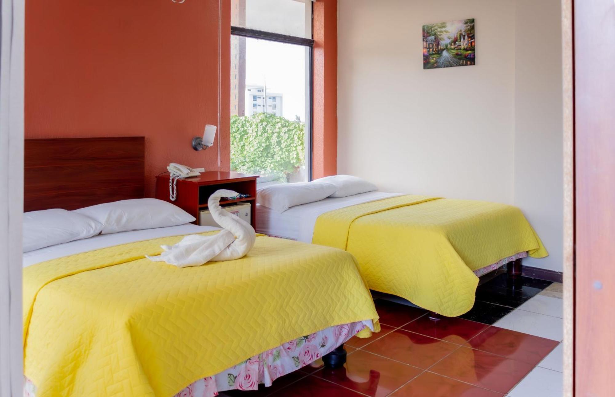 Hostal Antares Manta Kültér fotó