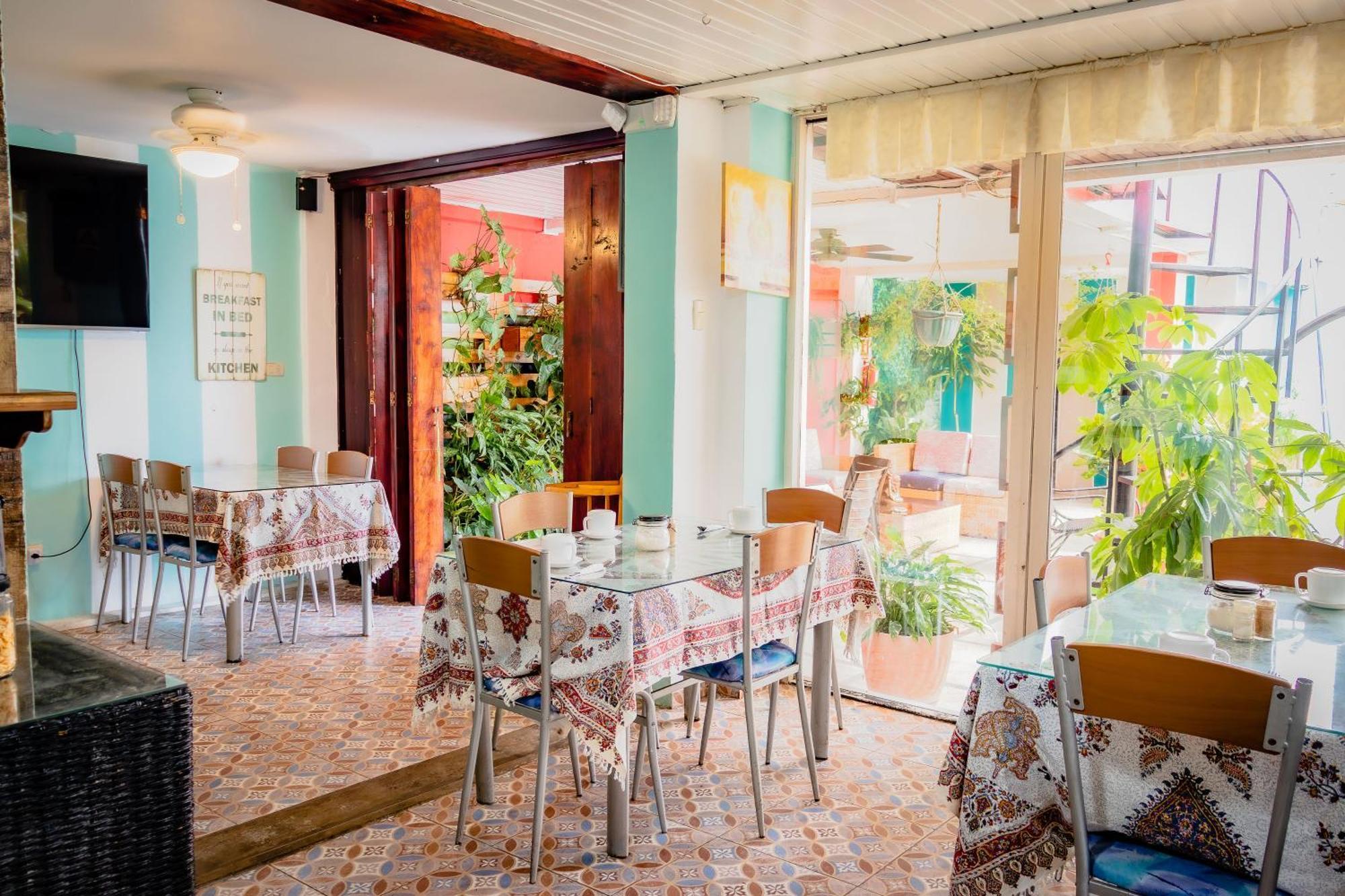 Hostal Antares Manta Kültér fotó